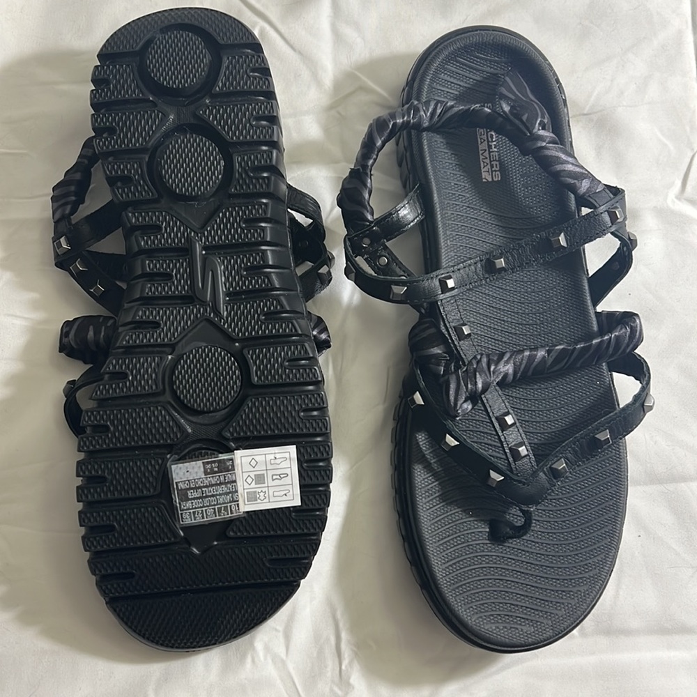Skechers Goga Mat Sandals - Picture 2 of 3